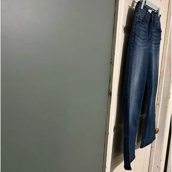 NWT $189 PARKER SMITH | Whiskered Faded Split Calf Jeans - Picture 6 of 16